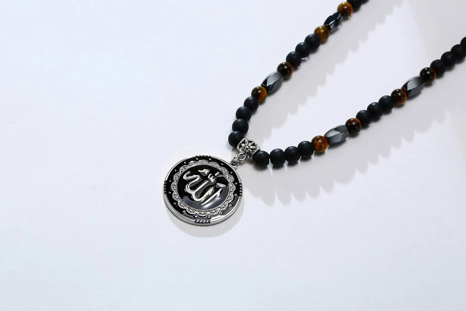MEALGUET Allah Medallion Necklace, Stainless Steel Islamic Jewelry,Arabic Jewelry,Allah Name of God Round Pendant Necklace for Women and Men with Agate Beaded Chain, Muslim Gift Jewelry, Gift