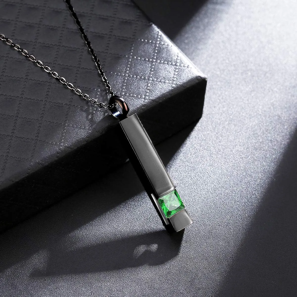 Vertical Bar Zircon Cremation Jewelry for Ashes Men Women Urn Necklace for Ashes Mom Dad Grandpa Grandma ??